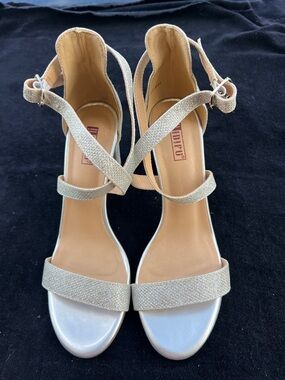 Metallic Silver Strappy Women's Sandals